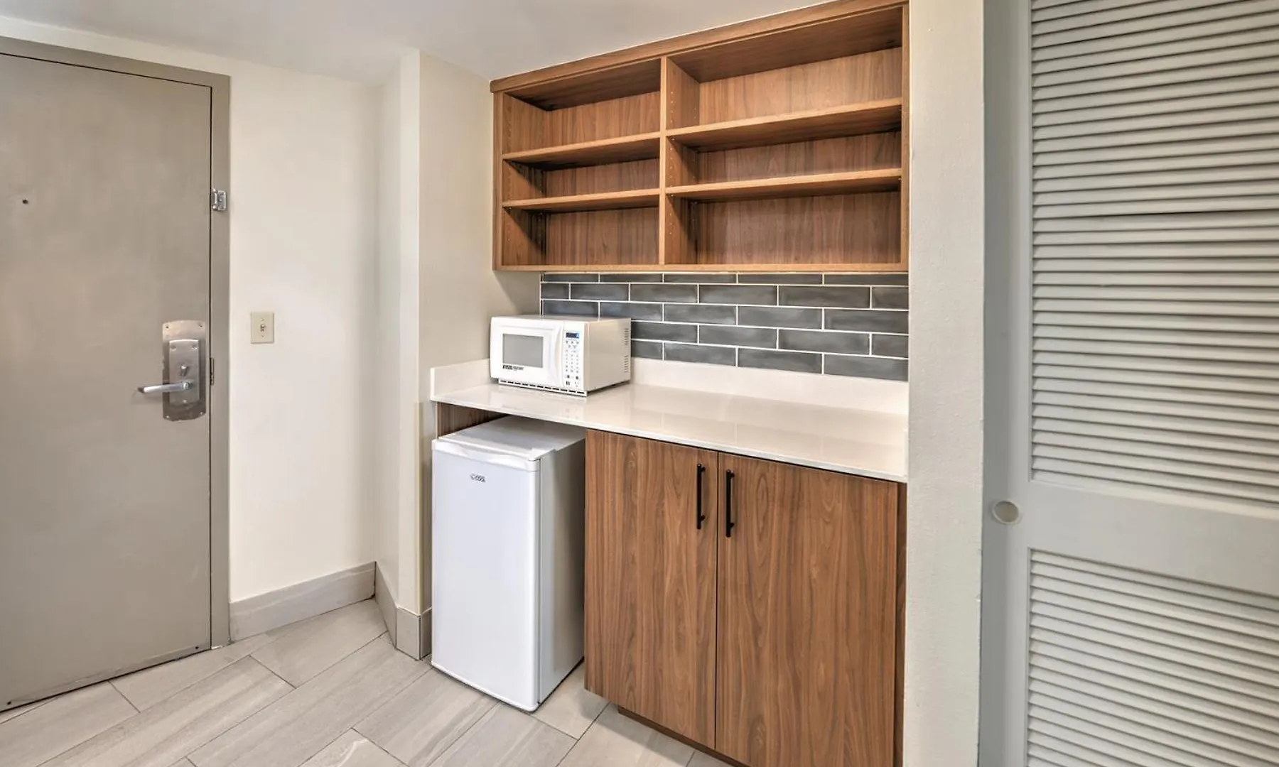 Hotel Bahama House - Daytona Beach Shores